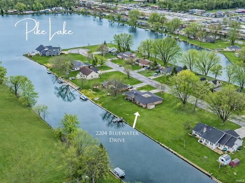 2204 Bluewater Dr, Warsaw, IN, 46580-2267 | Card Image