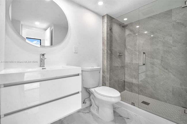 APT-1108 - 20335 W Country Club Dr, Condo with 2 bedrooms, 2 bathrooms and null parking in Aventura FL | Image 14