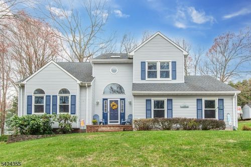 4 Lisa Ct, Succasunna, NJ, 07876-1257 | Card Image