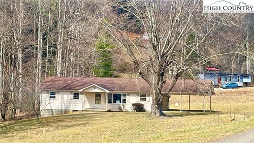 225 Davis Rd, Crumpler, NC, 28617-9651 | Card Image