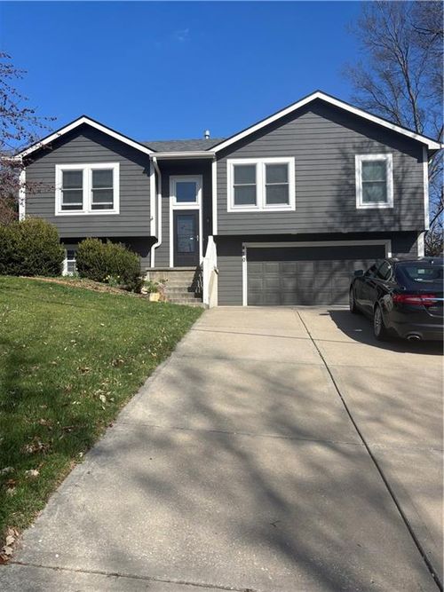 420 Rees St, Leavenworth, KS, 66048-3958 | Card Image