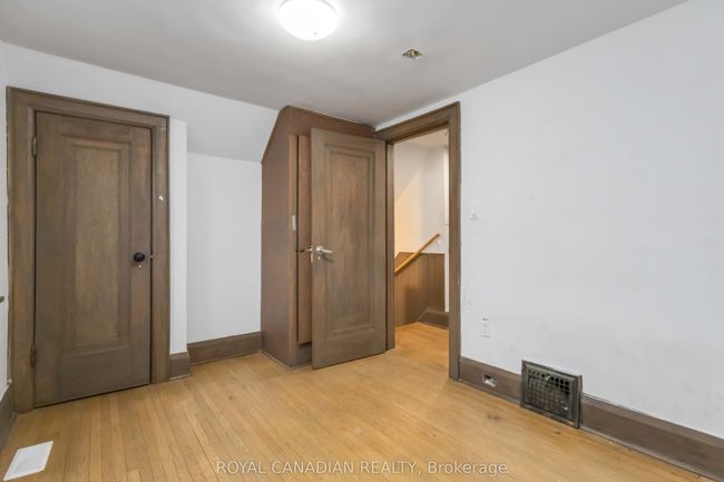 274 Ritson Rd N, House other with 5 bedrooms, 3 bathrooms and 3 parking in Oshawa ON | Image 23
