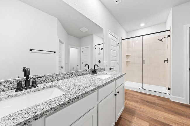 9321 Gladsome Path, House other with 4 bedrooms, 2 bathrooms and 4 parking in Manor TX | Image 10