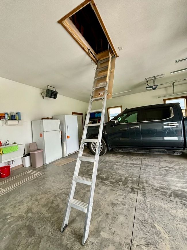 Attic access in the garage | Image 45