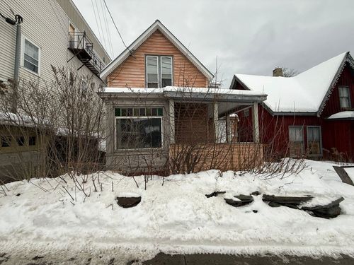 12 Pleasant St, Randolph, VT, 05060-1135 | Card Image