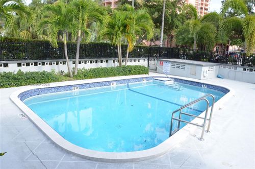 104-35 Edgewater Dr, Coral Gables, FL, 33133-6927 | Card Image