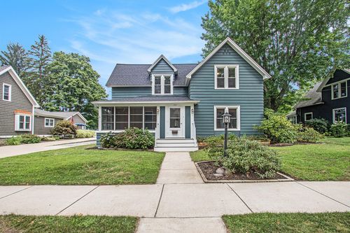 727 Wilson St, South Haven, MI, 49090-1545 | Card Image