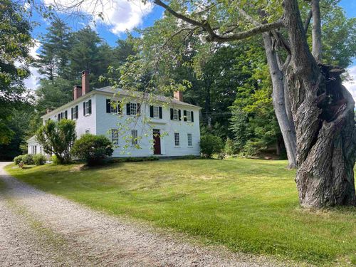 110 Pickpocket Rd, Brentwood, NH, 03833-6404 | Card Image