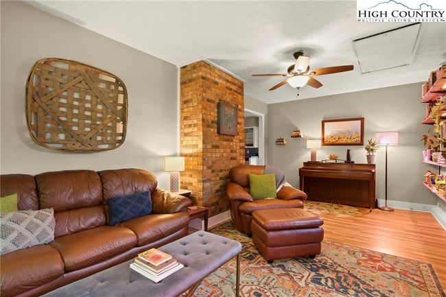 157 Twisted Laurel Ln, House other with 3 bedrooms, 2 bathrooms and null parking in Blowing Rock NC | Image 32