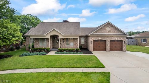 1324 Overlook Dr, Weirton, WV, 26062-5125 | Card Image