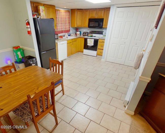 31 Park Pl, House other with 2 bedrooms, 2 bathrooms and null parking in Bloomsburg PA | Image 5