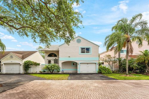 331 Nw 101st Ter, Pembroke Pines, FL, 33026-3986 | Card Image