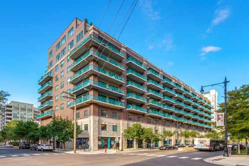 b6-920 W Madison St, Chicago, IL, 60607-2713 | Card Image