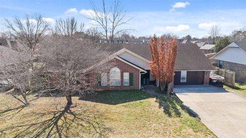 2415 Cardinal Dr, Springdale, AR, 72764-5745 | Card Image