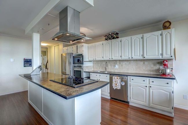 1204 - 11980 222 St, Condo with 2 bedrooms, 2 bathrooms and null parking in Maple Ridge BC | Image 7