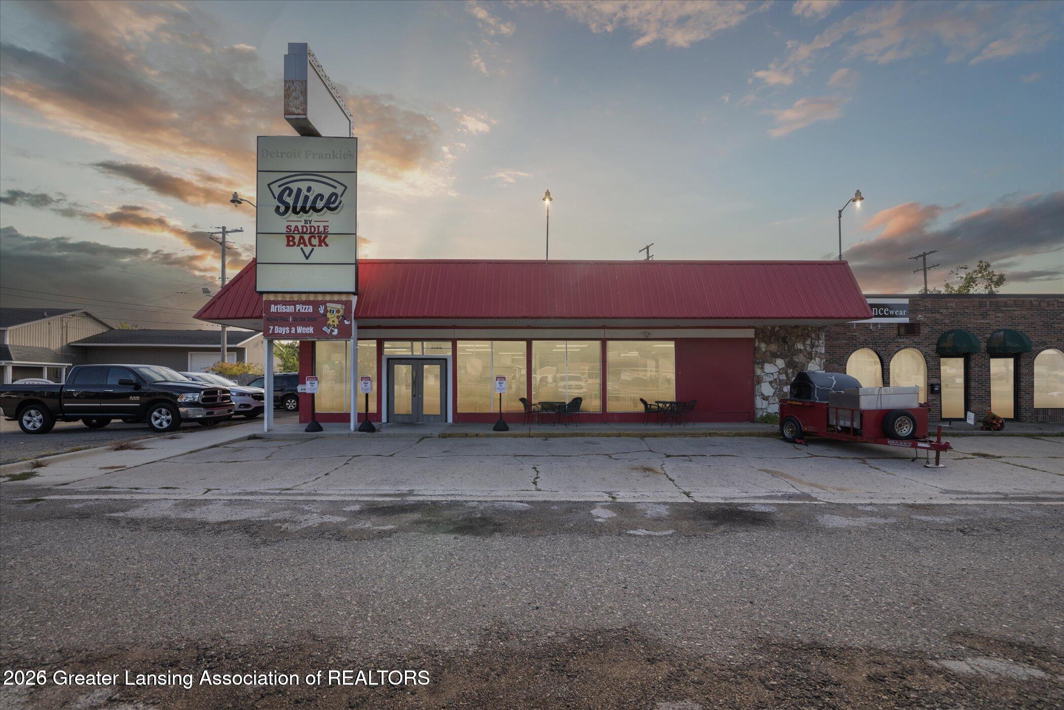 3135 S Pennsylvania Ave, Lansing, MI 48910