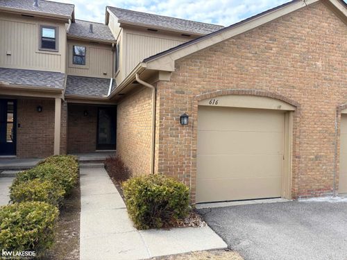 616 Byron Ct #39 Road, Rochester, MI, 48307 | Card Image