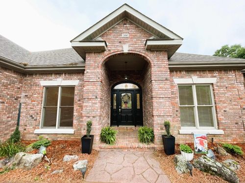 200 Gardens Gate Cir, Hot Springs, AR, 71913-8163 | Card Image