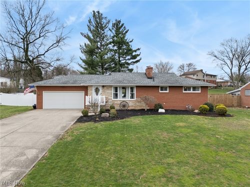3335 Meadowwood St Nw, Massillon, OH, 44646-2943 | Card Image