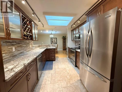 205-1580 Springfield Rd, Kelowna, BC, V1Y5V4 | Card Image