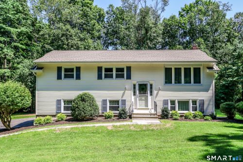 4 Beaver Bog Rd, New Fairfield, CT, 06812-2703 | Card Image