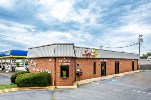 889 E Market St, HARRISONBURG, VA, 22801-4334 | Card Image
