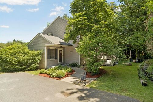 12 Wellington Cir, Lebanon, NH, 03766-2632 | Card Image