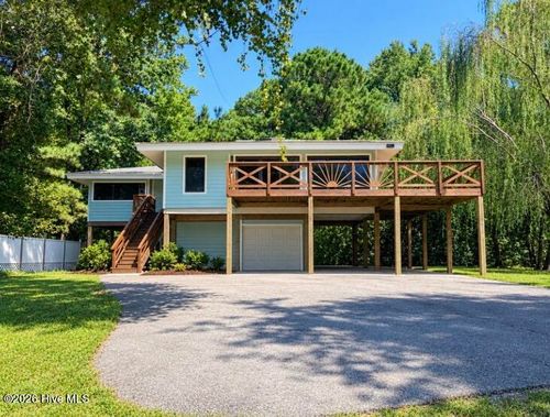 670 W Firetower Rd, Swansboro, NC, 28584-7727 | Card Image