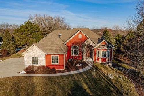 W292N4254 Prairie Wind Circle, DELAFIELD, WI, 53072 | Card Image