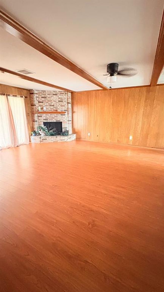 21514 Greenham Dr, House other with 3 bedrooms, 2 bathrooms and 2 parking in Spring TX | Image 7