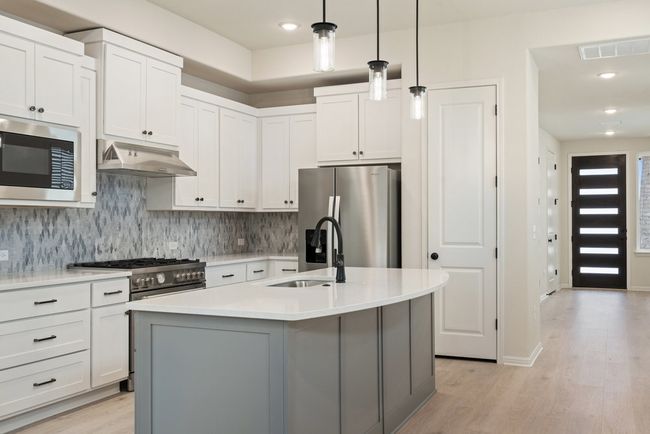 2008 Kit Cir, House other with 4 bedrooms, 3 bathrooms and 2 parking in Austin TX | Image 5