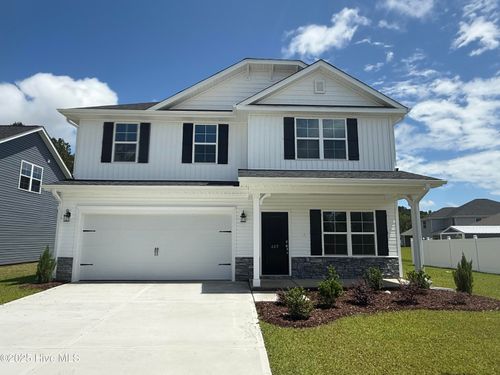 605 Central Park Way, Richlands, NC, 28574-1145 | Card Image