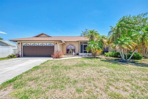 7805 38th Ct E, SARASOTA, FL, 34243-2857 | Card Image