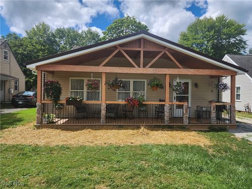 3234 Bell Wick Rd, Hubbard, OH, 44425-1383 | Card Image