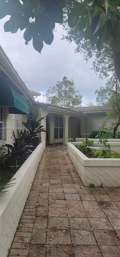 1809 Coral Gardens Dr, House other with 7 bedrooms, 3 bathrooms and null parking in Wilton Manors FL | Image 2