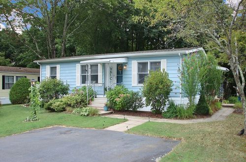 6 Country Club Trl, Killingworth, CT, 06419-1208 | Card Image