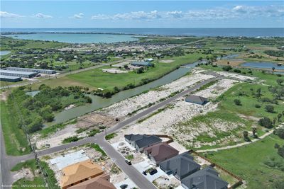 109 Traditions, House other with 4 bedrooms, 3 bathrooms and null parking in Rockport TX | Image 2