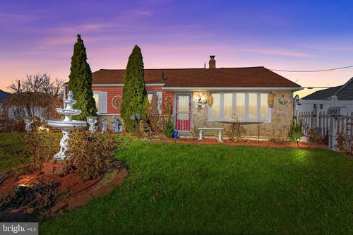 2752 Windsor Dr, BENSALEM, PA, 19020-1325 | Card Image