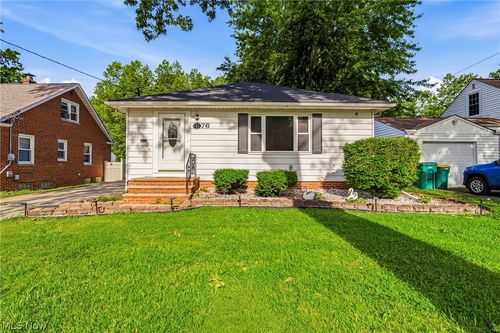 1976 Beverly Hills Dr, Richmond Heights, OH, 44143-1310 | Card Image