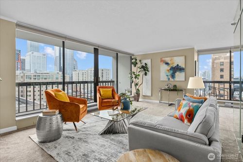 apt-802-1101 Seneca St, Seattle, WA, 98101-2855 | Card Image