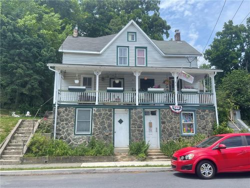 1043 Jeter Ave, Fountain Hill, PA, 18015-2524 | Card Image