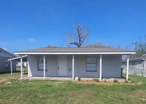 1311 Fred St, El Campo, TX, 77437-4716 | Card Image