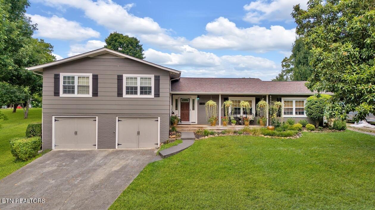 Riverview Cir, Sevierville, TN 37862