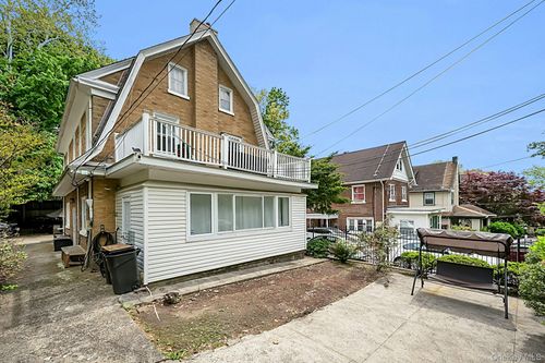 370 Park Hill Ave, Yonkers, NY, 10705-2436 | Card Image