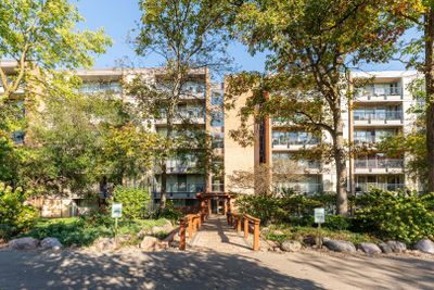 1D - 6010 Oakwood Drive, Condo with 1 bedrooms, 1 bathrooms and 1 parking in Lisle IL | Image 1