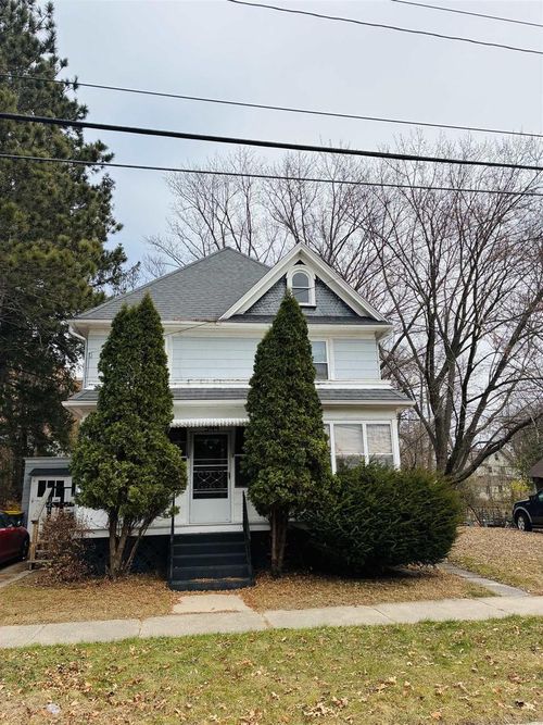 544 N Walnut St, Reedsburg, WI, 53959-1260 | Card Image