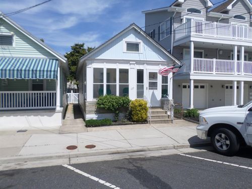 123 E Leaming Avenue, Wildwood, NJ, 08260 | Card Image