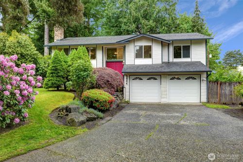 3524 170th Avenue Ne, Bellevue, WA, 98008 | Card Image