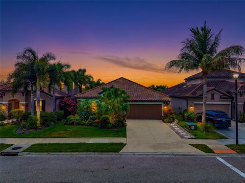 5587 Foxtail Palm Ln, SARASOTA, FL, 34233-2213 | Card Image