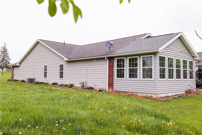 42 Turnberry Ln, Condo with 3 bedrooms, 2 bathrooms and null parking in Parkersburg WV | Image 25
